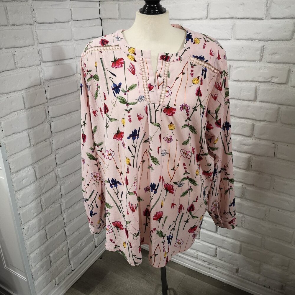 Liz Claiborne Career Woman's Size 1X Rose with Floral Pattern V-neck Blouse